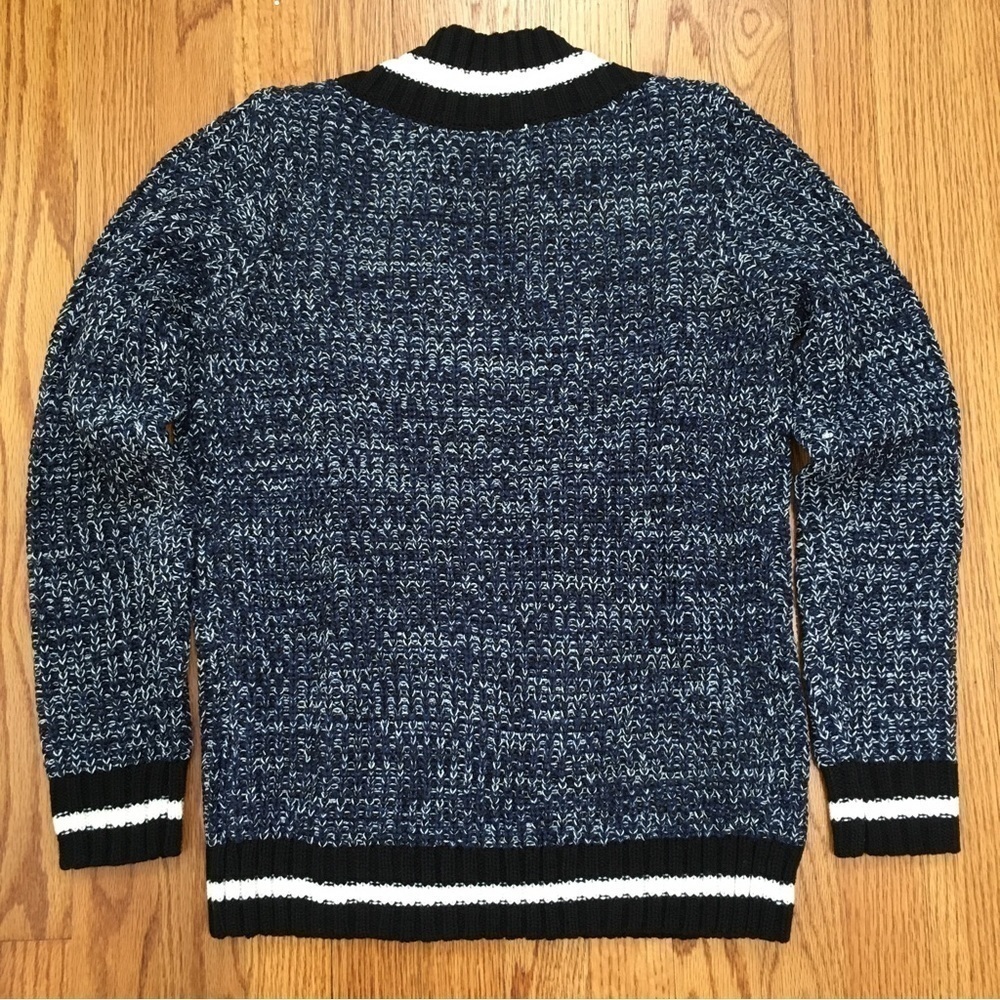Freshman Varsity over size V-neck long sleeve chunky knit pull over sweater - Picture 16 of 16